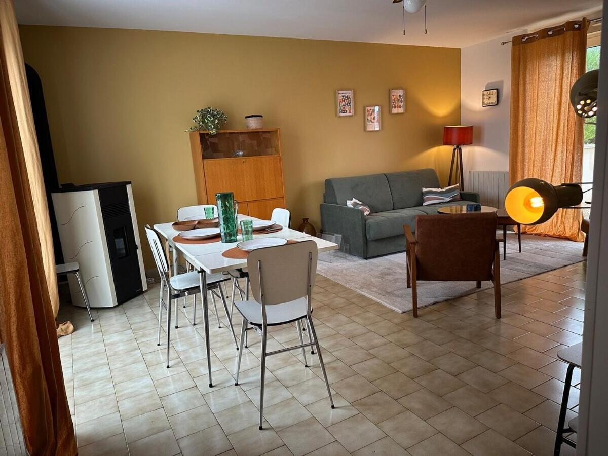Maison Seventies Climatisee, Parking Prive Chablis Extérieur photo